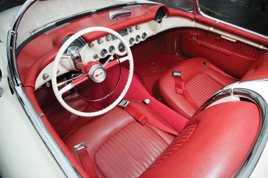 Интерьер Chevrolet Corvette Polo White 1954 года  (фото 4 из 40)